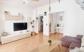 AGUILAS BEACH HOUSE - Excelente Ubicacion - Frente a Playa las Delicias